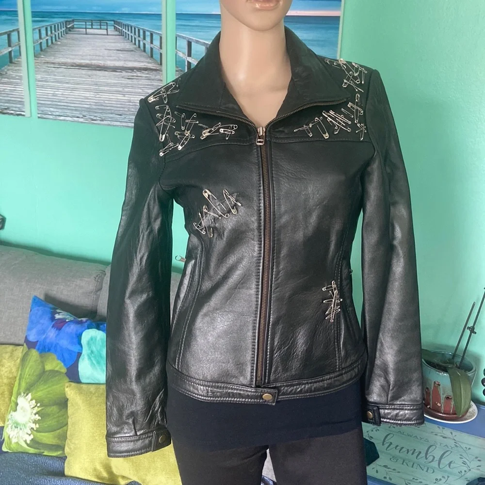 🖤Edgy Leather Jacket🖤 - Picture 3 of 11